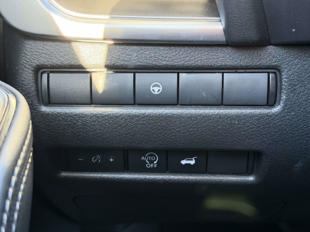 Used 2026 Nissan Rogue Dark Armor AWD/4WD image 22
