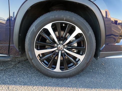Used 2021 Toyota Highlander XSE image 10
