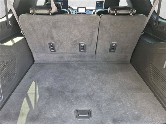 Certified 2023 GMC Yukon XL AT4 AWD/4WD image 6