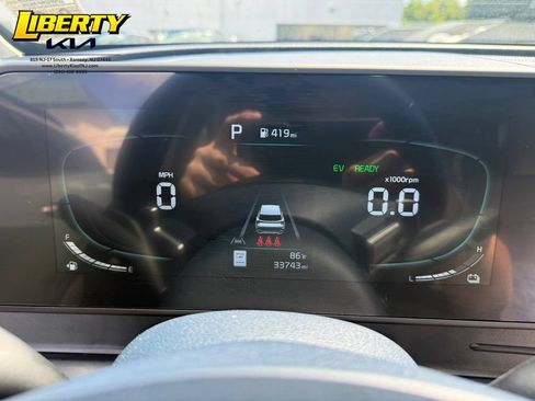 Used 2023 Kia Sportage EX AWD/4WD image 16