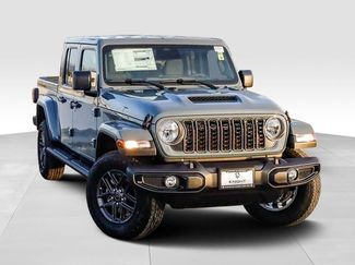 New 2026 Jeep Gladiator Sport video 2