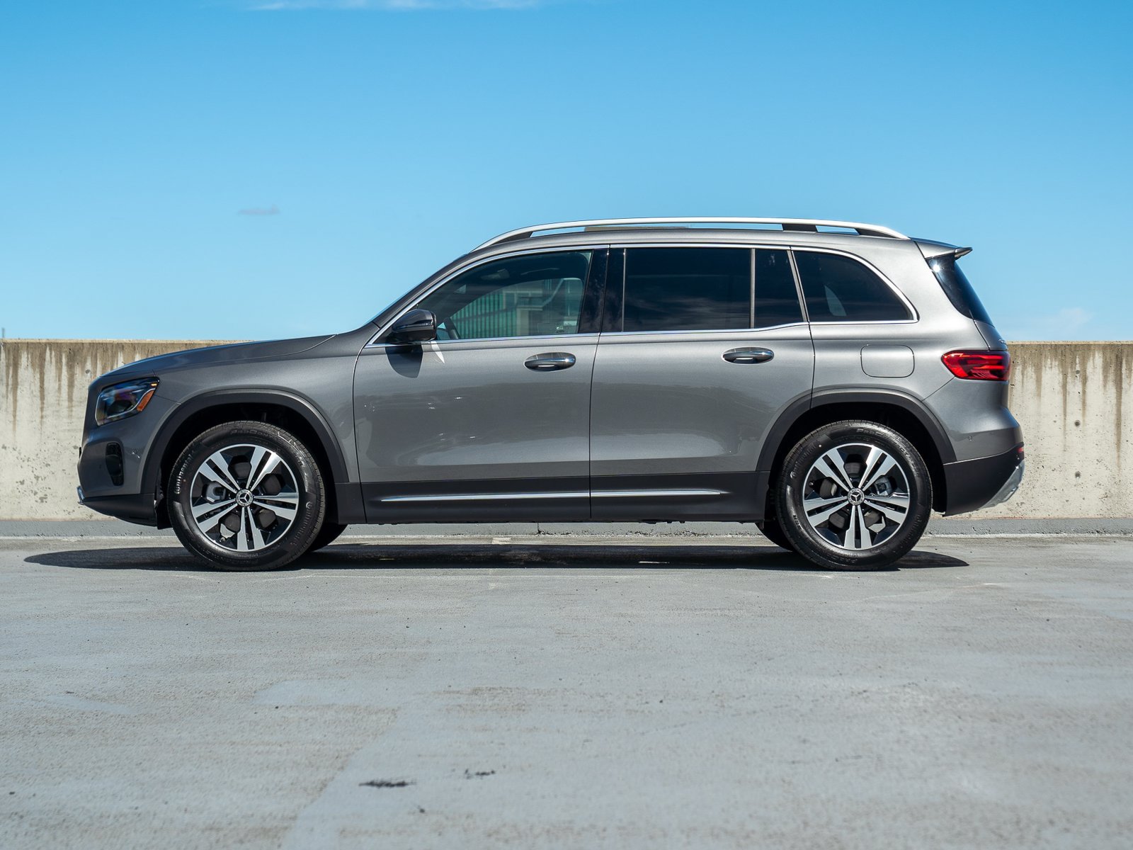 Certified 2026 Mercedes-Benz GLB 250 4MATIC image 3