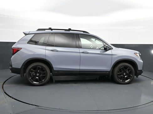 Used 2025 Honda Passport Black Edition image 8
