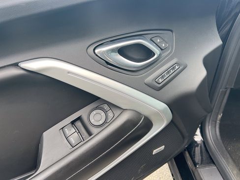 Used 2018 Chevrolet Camaro SS image 12