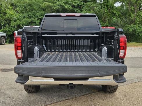 New 2025 GMC Sierra 1500 SLE w/ Preferred Package AWD/4WD image 11