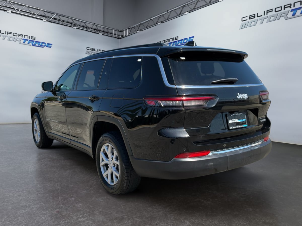 Used 2024 Jeep Grand Cherokee L Limited RWD image 7