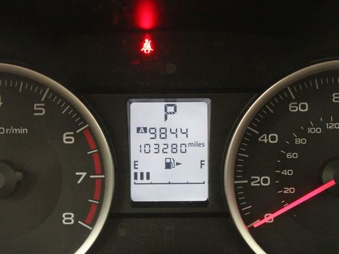 Used 2018 Subaru Forester 2.5i Premium w/ All-Weather Package image 40