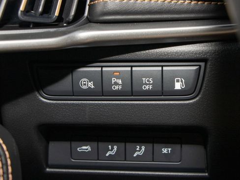 New 2025 MAZDA CX-70 Plug-In Hybrid w/ Premium Plus image 30