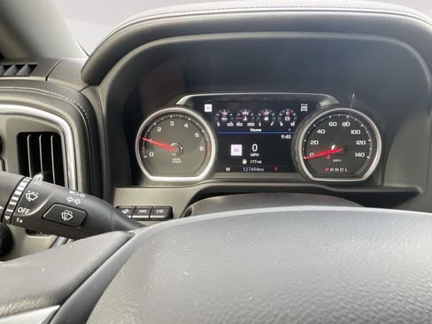 Used 2022 Chevrolet Silverado 2500 LTZ w/ LTZ Premium Package image 32