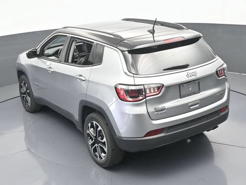Used 2022 Jeep Compass Limited w/ Sun and Sound Group AWD/4WD image 47