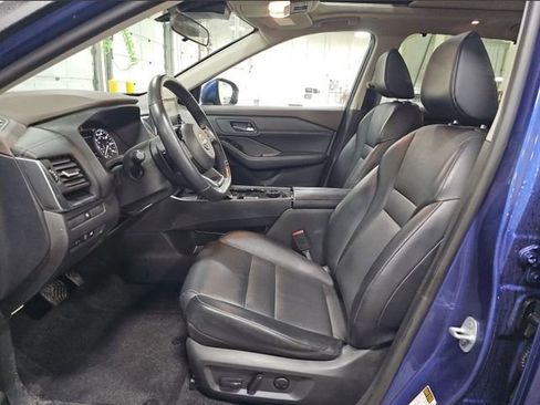Used 2023 Nissan Rogue SV w/ SV Premium B Package image 7