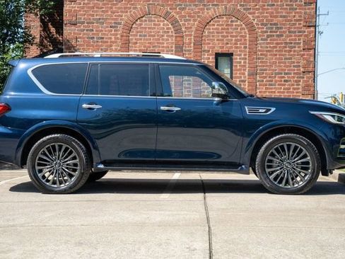 Used 2023 INFINITI QX80 Sensory w/ All-Season Package AWD/4WD image 4