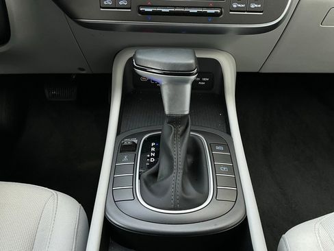 Used 2025 Hyundai Kona SEL image 23