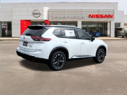 New 2026 Nissan Rogue Platinum w/ Platinum Premium Package AWD/4WD image 3
