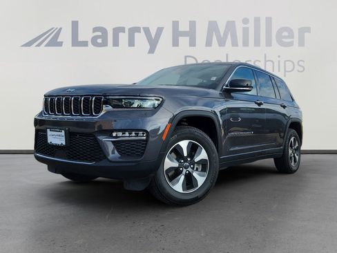 Used 2023 Jeep Grand Cherokee 4WD 4xe image 1