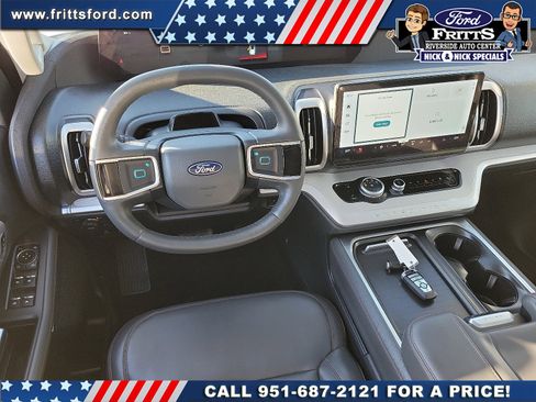 Certified 2025 Ford Expedition Active image 5