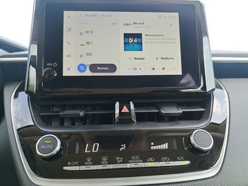 Used 2025 Toyota Corolla LE FWD image 9