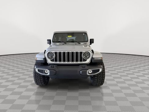 Used 2024 Jeep Wrangler Unlimited Sahara AWD/4WD image 4