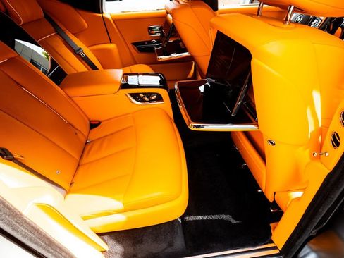 Used 2024 Rolls-Royce Phantom Sedan RWD image 77