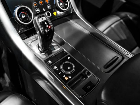 Used 2019 Land Rover Range Rover Sport HSE image 22
