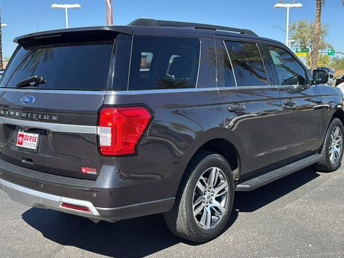 Used 2024 Ford Expedition XLT image 7