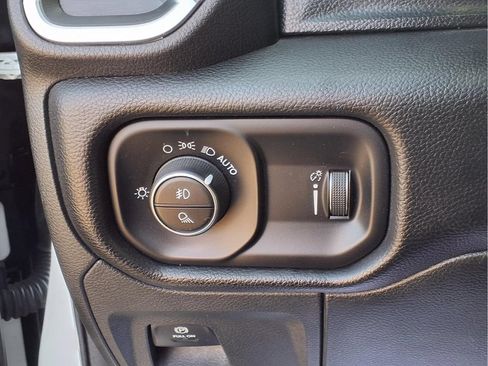 Used 2023 RAM 1500 Big Horn AWD/4WD image 19