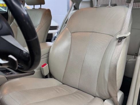 Used 2011 Subaru Legacy 2.5i Limited image 3