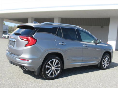 Used 2018 GMC Terrain Denali w/ Advanced Safety Package image 6