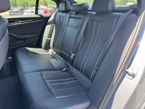 Used 2017 BMW 530i w/ Premium Package RWD image 12