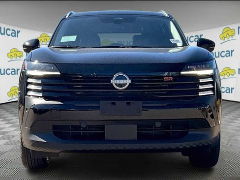 New 2025 Nissan Kicks SR image 3