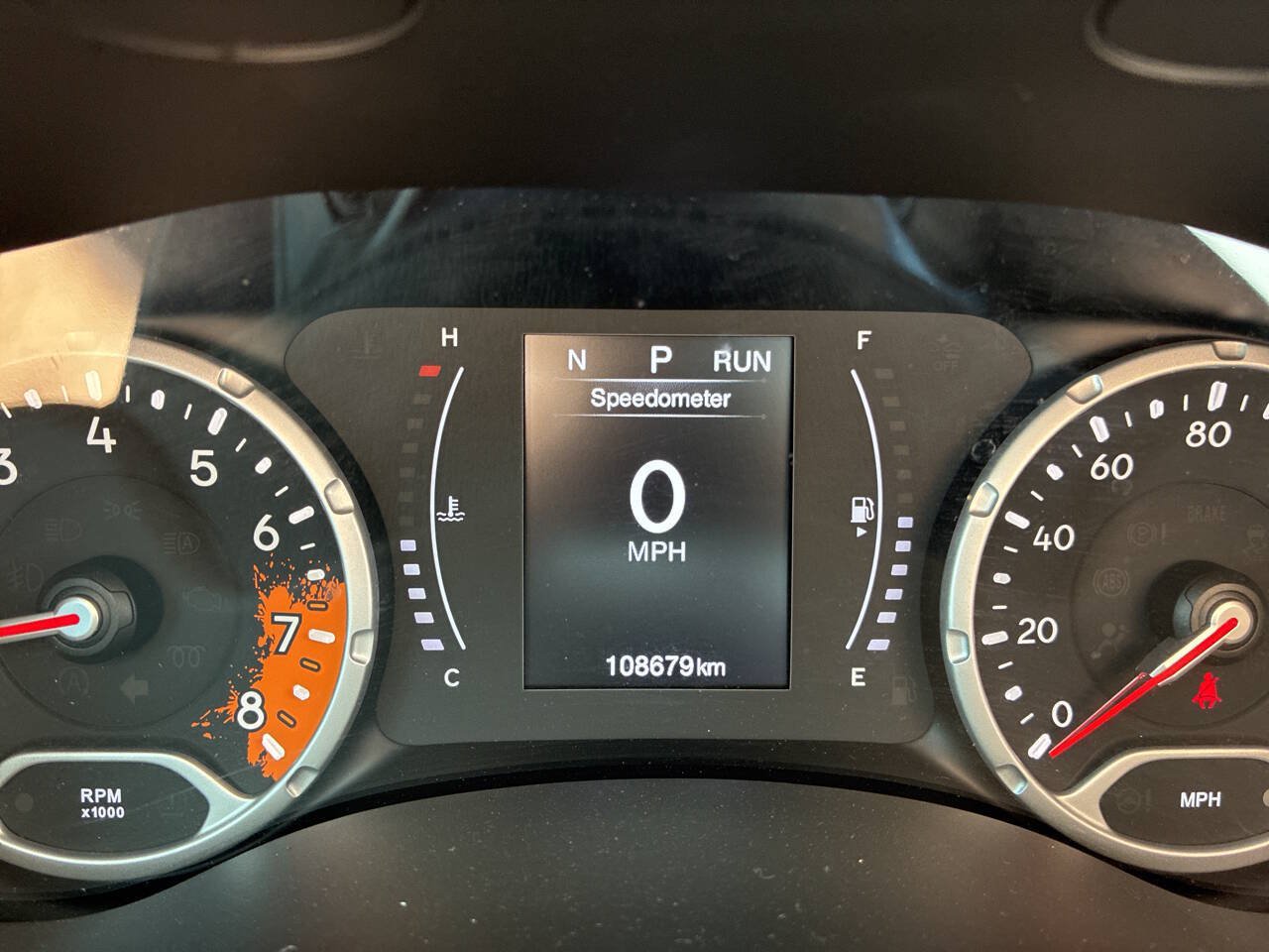 Used 2018 Jeep Renegade Latitude w/ Cold Weather Group AWD/4WD image 8