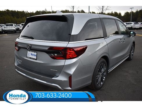 New 2026 Honda Odyssey Touring image 7