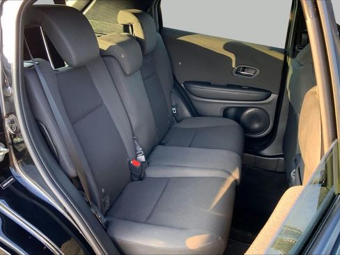 Used 2019 Honda HR-V Sport image 18