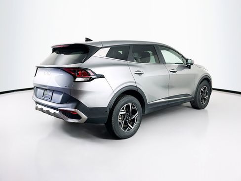 Used 2024 Kia Sportage LX image 9