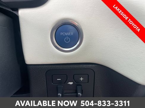 Used 2022 Toyota Tundra Capstone AWD/4WD image 39