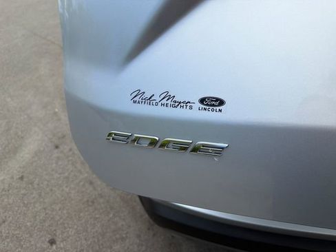 Used 2019 Ford Edge SEL w/ Equipment Group 201A AWD/4WD image 28