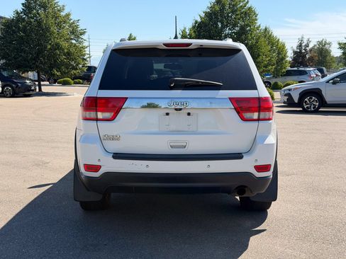 Used 2013 Jeep Grand Cherokee Laredo AWD/4WD image 5