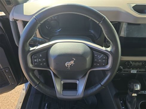 Used 2023 Ford Bronco Wildtrak image 11