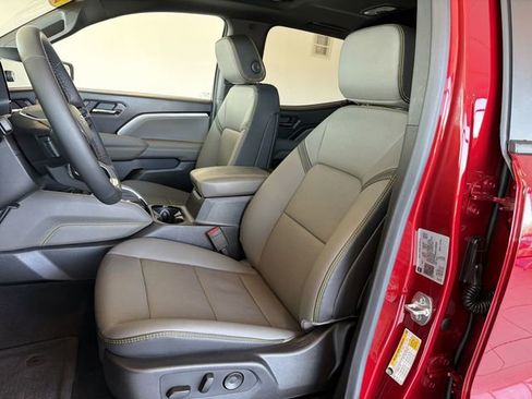 Certified 2025 Chevrolet Colorado ZR2 w/ Technology Package image 19