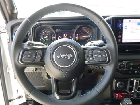 Used 2024 Jeep Wrangler Unlimited Rubicon 4xe AWD/4WD image 11