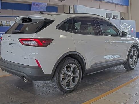Used 2025 Ford Escape ST-Line w/ Equipment Group 301A FWD image 4