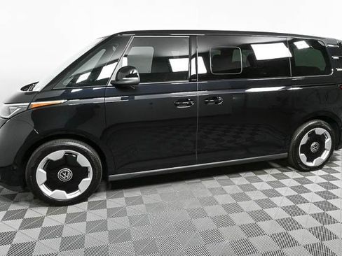 New 2025 Volkswagen ID. Buzz Pro S image 31