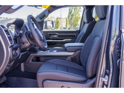 Used 2025 RAM 1500 Big Horn AWD/4WD image 15