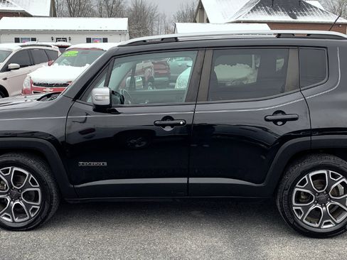 Used 2017 Jeep Renegade Limited image 2