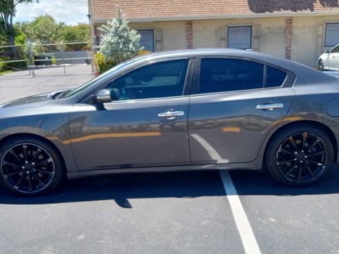 Used 2013 Nissan Maxima 3.5 SV w/ Sport Pkg image 2
