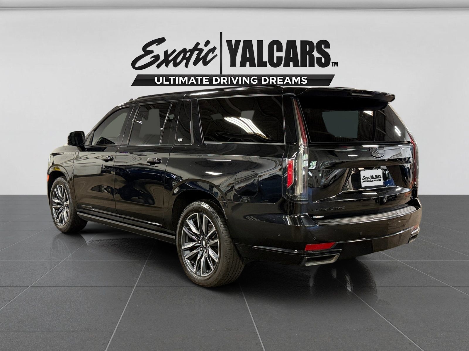 Used 2022 Cadillac Escalade ESV Sport Platinum w/ LPO, Floor Liner Package AWD/4WD image 3