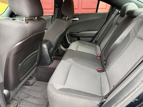 Used 2017 Dodge Charger SXT w/ Navigation & Travel Group image 14