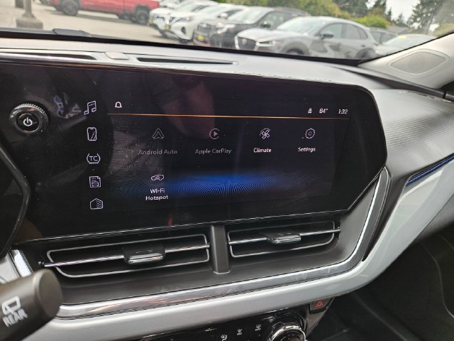 Used 2025 Chevrolet Trax LT FWD image 29