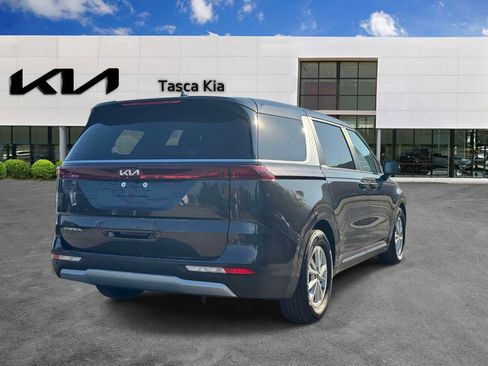 Used 2024 Kia Carnival LX FWD image 4