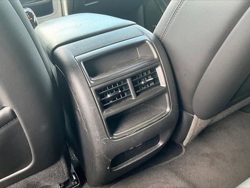 Used 2020 Cadillac XT5 Premium Luxury image 32